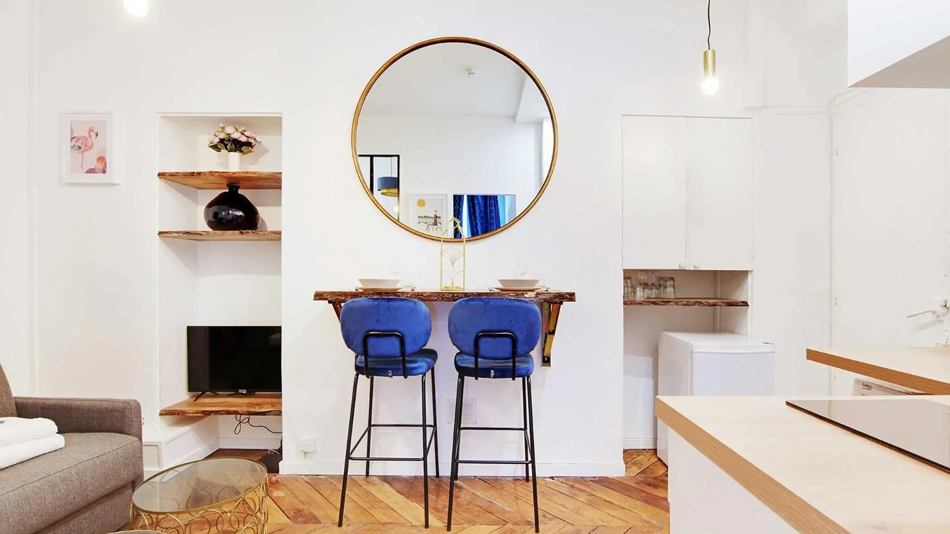Chic Parisian Retreat - Alexandre Dumas 2C location