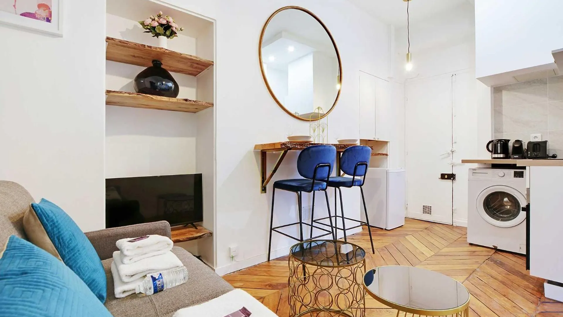 Chic Parisian Retreat - Alexandre Dumas 2C Apartment France