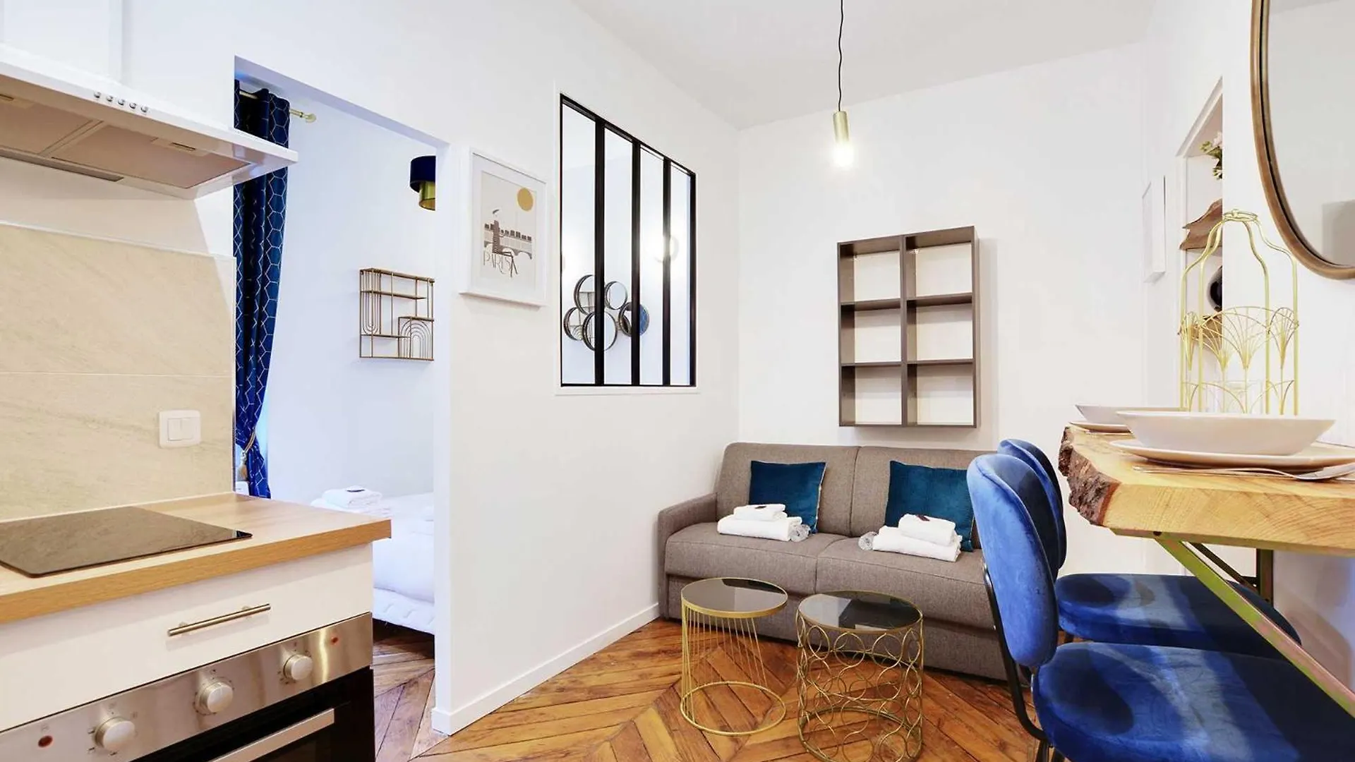 Chic Parisian Retreat - Alexandre Dumas 2C Apartment France